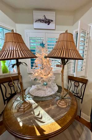 Bamboo Resin Lamps with Split Bamboo Shade 1