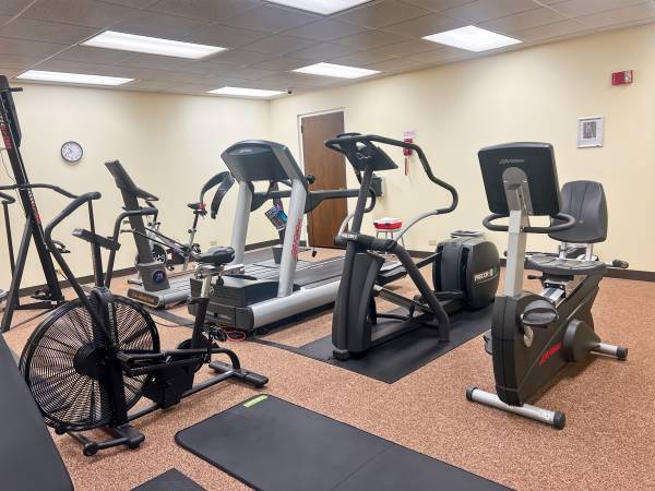 $179 Reserve Your Coworking Desk Today in Des Plaines! (Des Plaines)64041646985859123