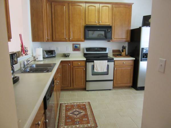 $700 / 3 dormitorios - 1500 pies² - Dormitorio amueblado / baño privado en townhome en RTP cerca de Brier Creek (Durham)63470391200257122
