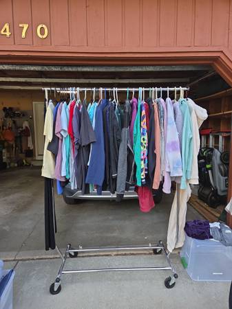YARD SALE 13470 GUILD AVE 9-2pm (Apple valley)64048994459905124