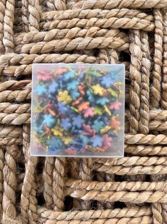 Cute Flower Colored Fasteners - 100+ 1