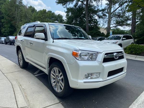 2013 Toyota 4Runner Limited 4x4 - $15,990 (APEX)63470073325313123
