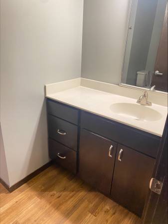 $2,034 / 2br - 1243ft2 - 2 bedroom With Den! Available OCTOBER 20!64020843484163121