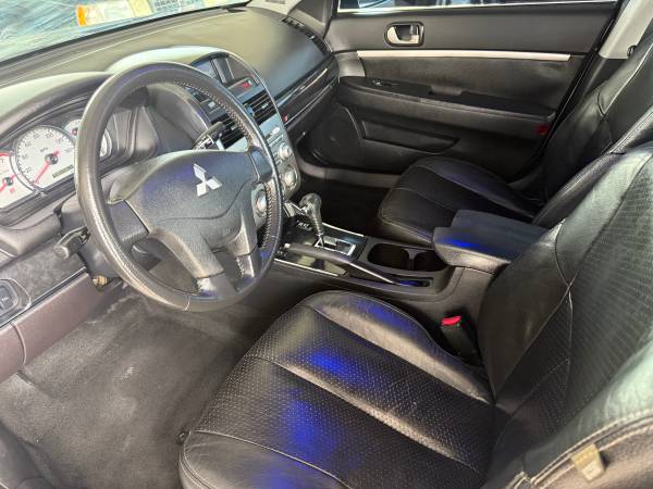 2010 Mitsubishi Galant - $2,80063622178056323123
