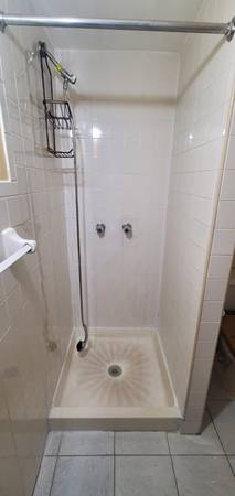 $1,200 / 1br - APARTAMENTO DE UN DORMITORIO (Nivel Inferior) (CAMBRIA HEIGHTS)63684781223427121