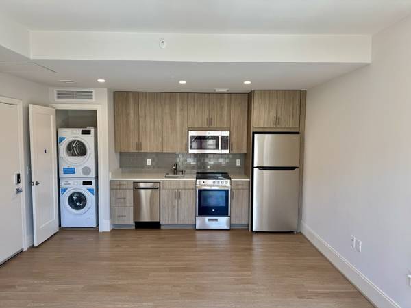 $2,400 MEJOR OFERTA EN GEORGETOWN! ¡TODO INCLUIDO! ¡LAVADORA/SECADORA EN LA UNIDAD! (Georgetown)63896153987971122
