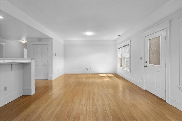 $2,750 / 2br - 2162 Santa Clara Ave #B - 2 bedroom | 1 bath | Apartment (alameda)63657981915265122