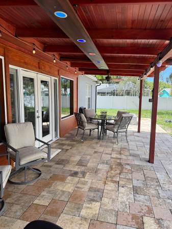 $2,950 / 4br - 2000ft2 - Unique Opportunity to Rent & Make Money At Same Time. (Hudson, FL)64002492614531124