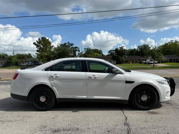 2016 Ford Taurus Police Car “3 To Choose From“ - $3,800 (Houston)63617010513537124