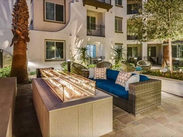 $5,027 / 3br - 1287ft2 - Patio/Balcony, EV Charging Stations, Energy-Efficient Windows (San Diego)63663752702339124