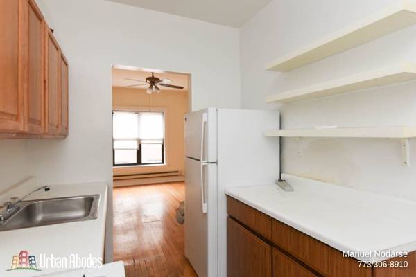 $1,695 / 1br - 700ft2 - Dynamic 1 Bedroom, 1 Bath in Wrigleyville, Available: 11/1/2025 (Wrigleyville)64041646250113124