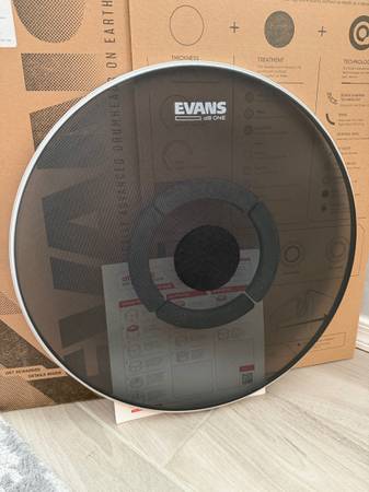 Evans dB ONE tom batter mesh drumhead 1