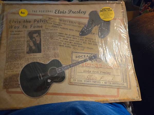 Tin Elvis Presley personalized information sign 1