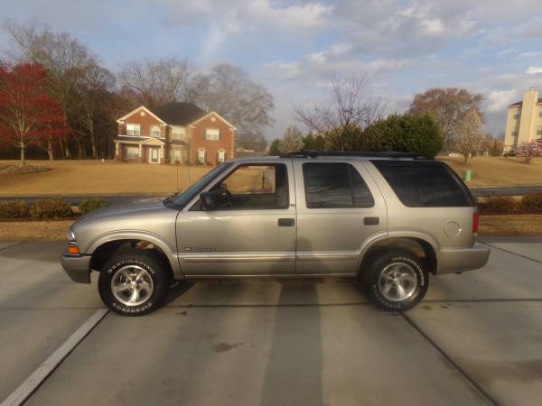 2003 chevrolet blazer ls 4.3 v6 2wd 2 dueños solo (139K) millas en carretera, muy bien conservada%%% - $4,800 (riverdale)63620757591809121