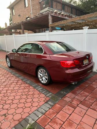 2013 BMW 3 SERIES CONVERTIBLE WITH 25,000 MILES FOR SALE - $16,000 (COLLEGE POINT)63470617997955121