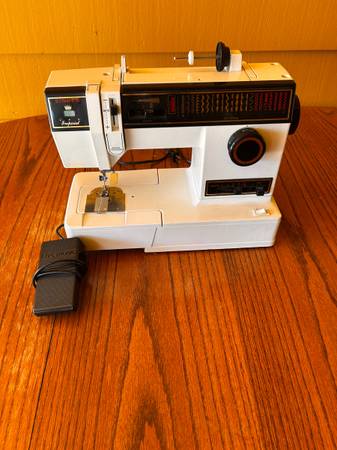 Singer sewing machine. 1