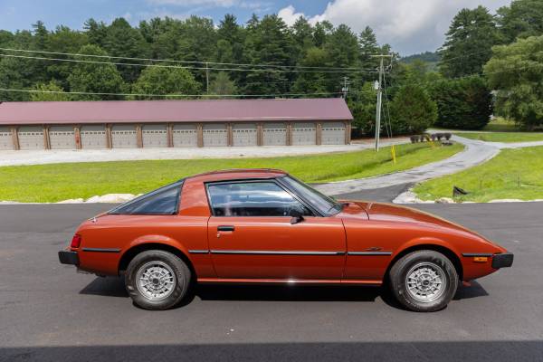 1980 MAZDA RX-7 / SOLO 16.297 MILLAS - $21.000 (CASHIERS)63471227115393122