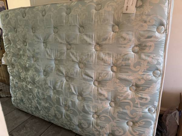 Full size matress 1
