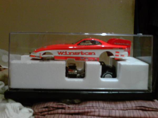 Kenny Bernstien funny car-1/24 1
