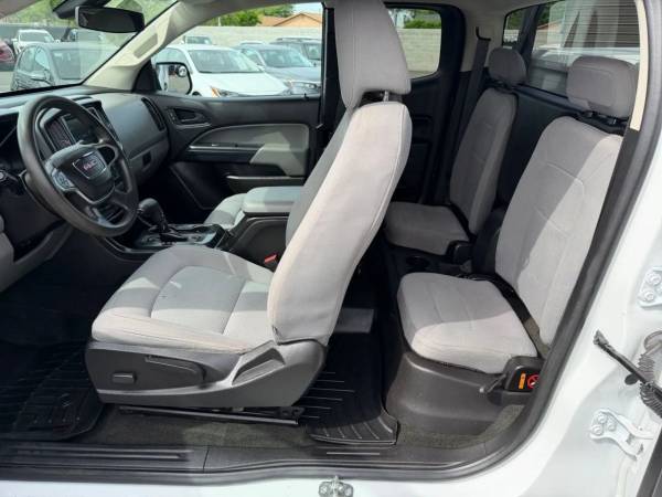 2018 GMC Canyon Extended Cab - Photo 14