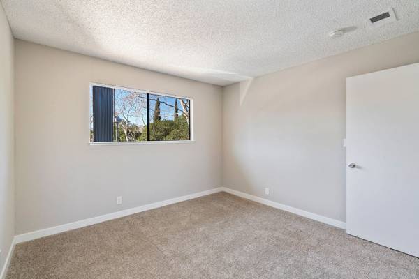 $2,705 / 1br - 647ft2 - Cozy 1BR Near Downtown Los Gatos – Call Now to Schedule a Tour! (campbell)63940544954115124