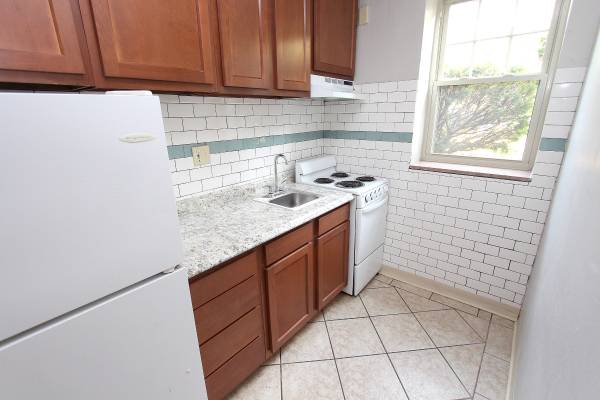 $959 / 1br - ¡Espacioso y asequible! (Mt. Lebanon)63664526114817120