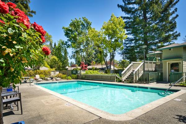 $2,864 / 1br - 777ft2 - Pool and Spa, Upgraded Clubhouse with Pool Table, Covered parking (napa county)63852073257985120