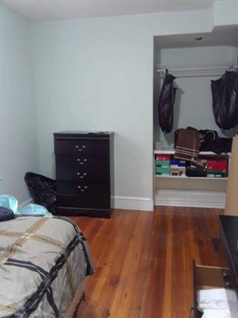 $900 / 3br - ROOM IN DORCHESTER AVAILABLE 11/1 (Dorchester)63951147450499120