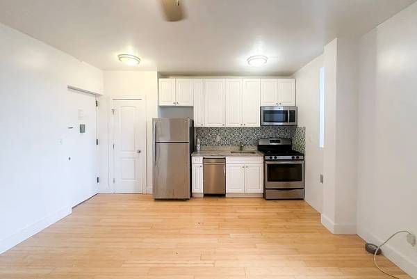 $2,100 / 1br - Big Size apartment for rent64033459456515120