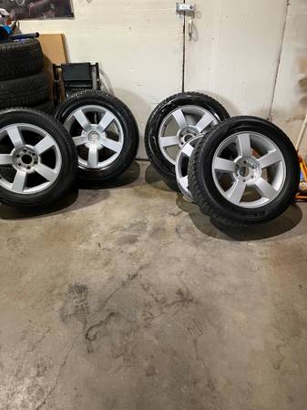 Chevy Silverado SS rims(5) and tires (4) - $1,000 (Anchorage)62974825951491124