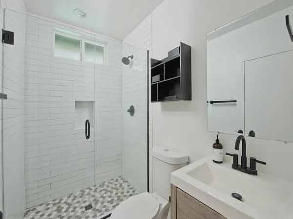 $850 / 1br - 550ft2 - -*-*Welcome to this detached 1 bed, 1 bath ADU! (Woodland Hills, CA)63912983641987122