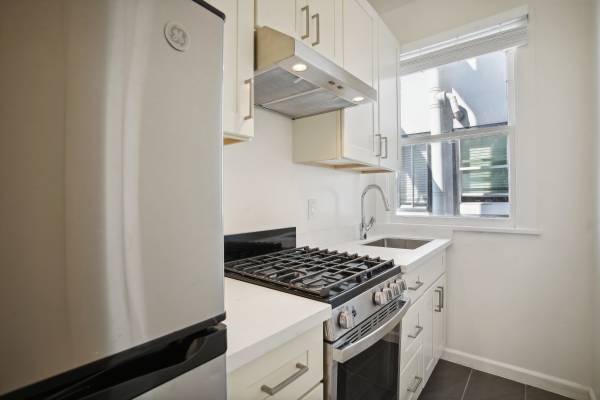 $1,695 / 281ft2 - Estudio Hermoso con Luz Impresionante en Ubicación Conveniente! Unidad 804 (centro / cívico / van ness)63813588197121123