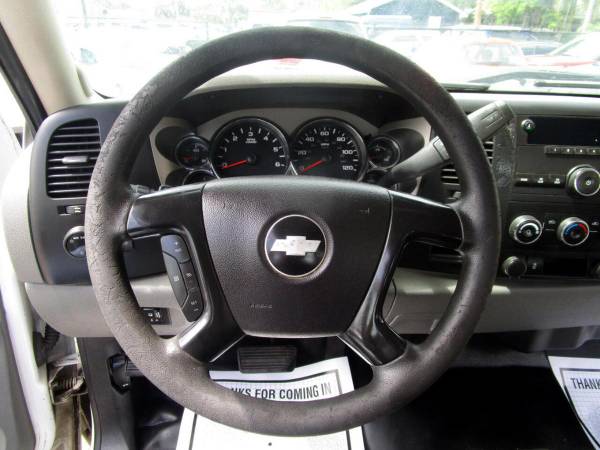 2013 Chevrolet Silverado 2500HD - Photo 4