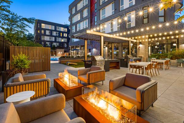 $3,295 / 2br - 903ft2 - Reserve Now, Bike Lounge, USB Outlets 2 FREE MONTHS!!!! (Redmond)63934420202115121