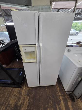 Ge side by side refrigerator whith ice and water has been tested works great in 1