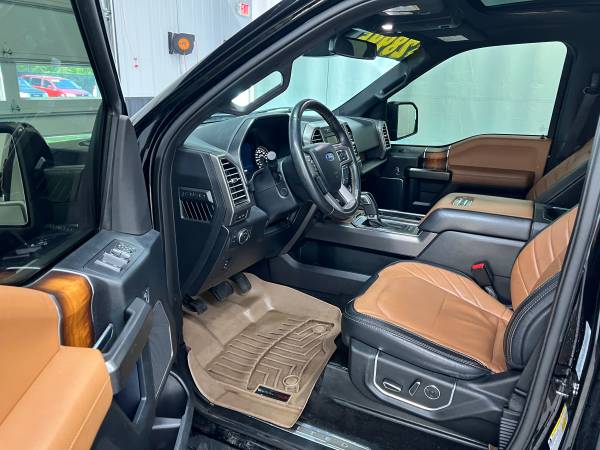 2017 Ford F-150 Limited 4dr - Photo 7