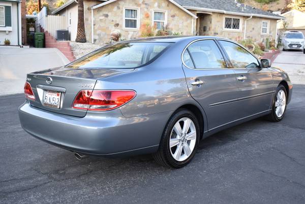 2005 Lexus ES330 only 56K Miles Like New - $12,900 (BURBANK CA)63623972848515124