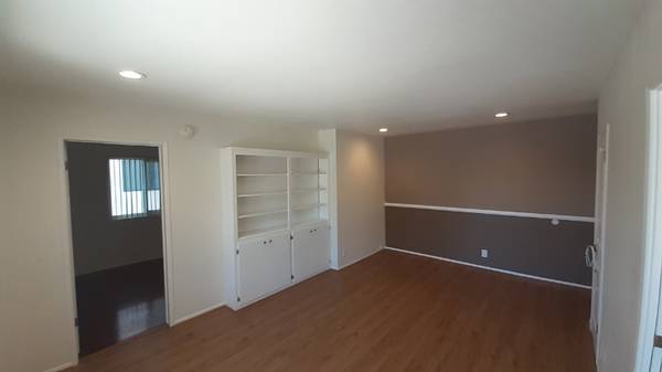 $1750.00 / 1br - Valley Village, Upgraded, New Kitchen & Bath-Wood Floor-Private Pool"W63812199067777123