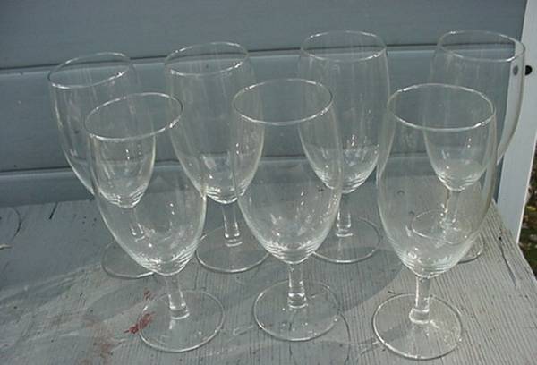 7 TALL WINE GLASSES 1