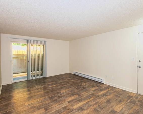 $1,465 / 1br - Nuevos pisos de vinilo con aspecto de madera, lavavajillas - Un dormitorio (Tigard)63672564486401122