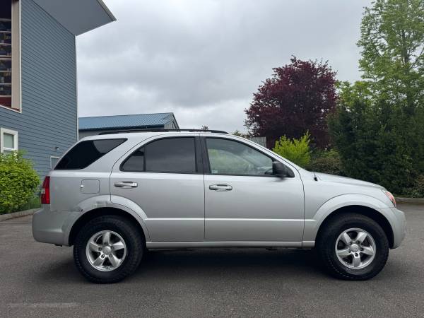 Segundo propietario, Kia Sorento LX AWD 2009 en excelente estado de funcionamiento >> - $2.995 (Daily Deals Auto Sales Seattle)63441436247683121