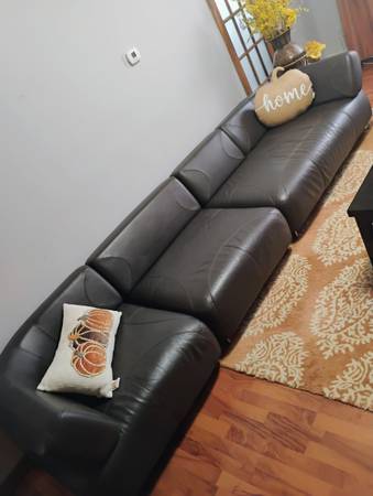 100% GENUINE LEATHER SECTIONAL THAT CAN TURN INTO COUCHES AND CAN BE SHAPED AT Y 1
