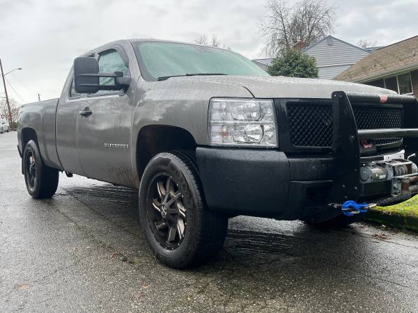 2008 Chevy Silverado extended cab, 4 x 4 1