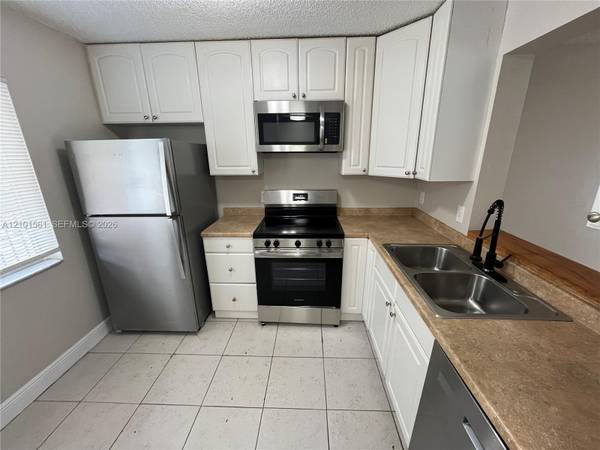 MIRAMAR, Apt 2/2, third floor, pool, elevator, MOVE IN SPECIAL 1
