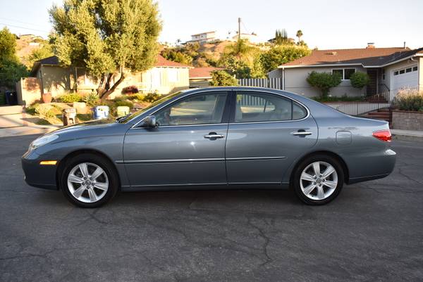 2005 Lexus ES330 only 56K Miles Like New - $12,900 (BURBANK CA)63623972848515121