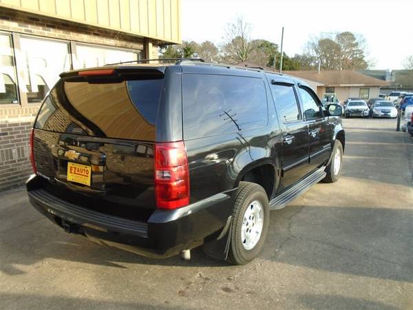 2013 Chevrolet Suburban LT 1500 - $9,99563470582738435123