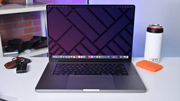 Macbook Pro 2023 M2 Pro Chip 16” 16GB 1