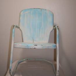 Rocking Motel Chair in Great Condition! Clamshell Rocker 1