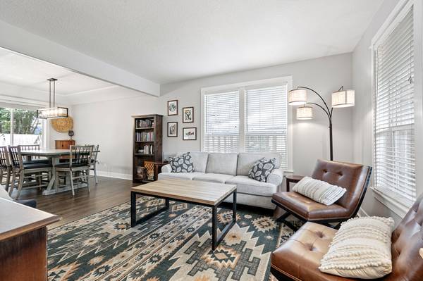 $684,900 / 5br - 2766ft2 - 🏡 Beautifully Updated Home Just Minutes from OSU – 5BR/2.5BA + Bonus (Corvallis)63624759219073123