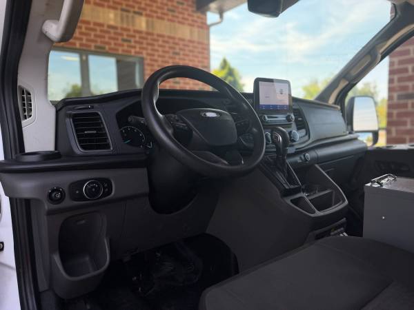 2020 Ford Transit T-250 - Photo 11